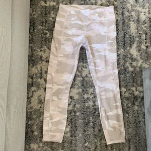 Athleta Women’s White & Gray Camo Leggings, size M